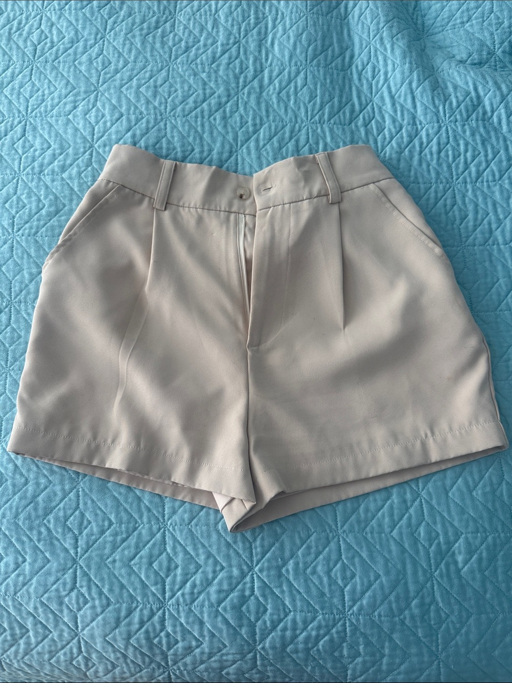 Walter Baker High-Rise Tailored Lined Women's Short Shorts in Light Beige sz M